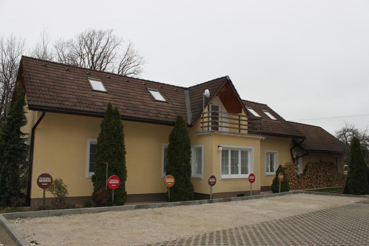 Dom Via Jasna Demaenova Villa Lipótszentmiklós Kültér fotó